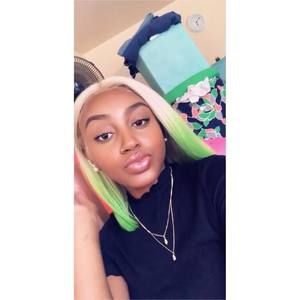 Meet your Posher, Ari